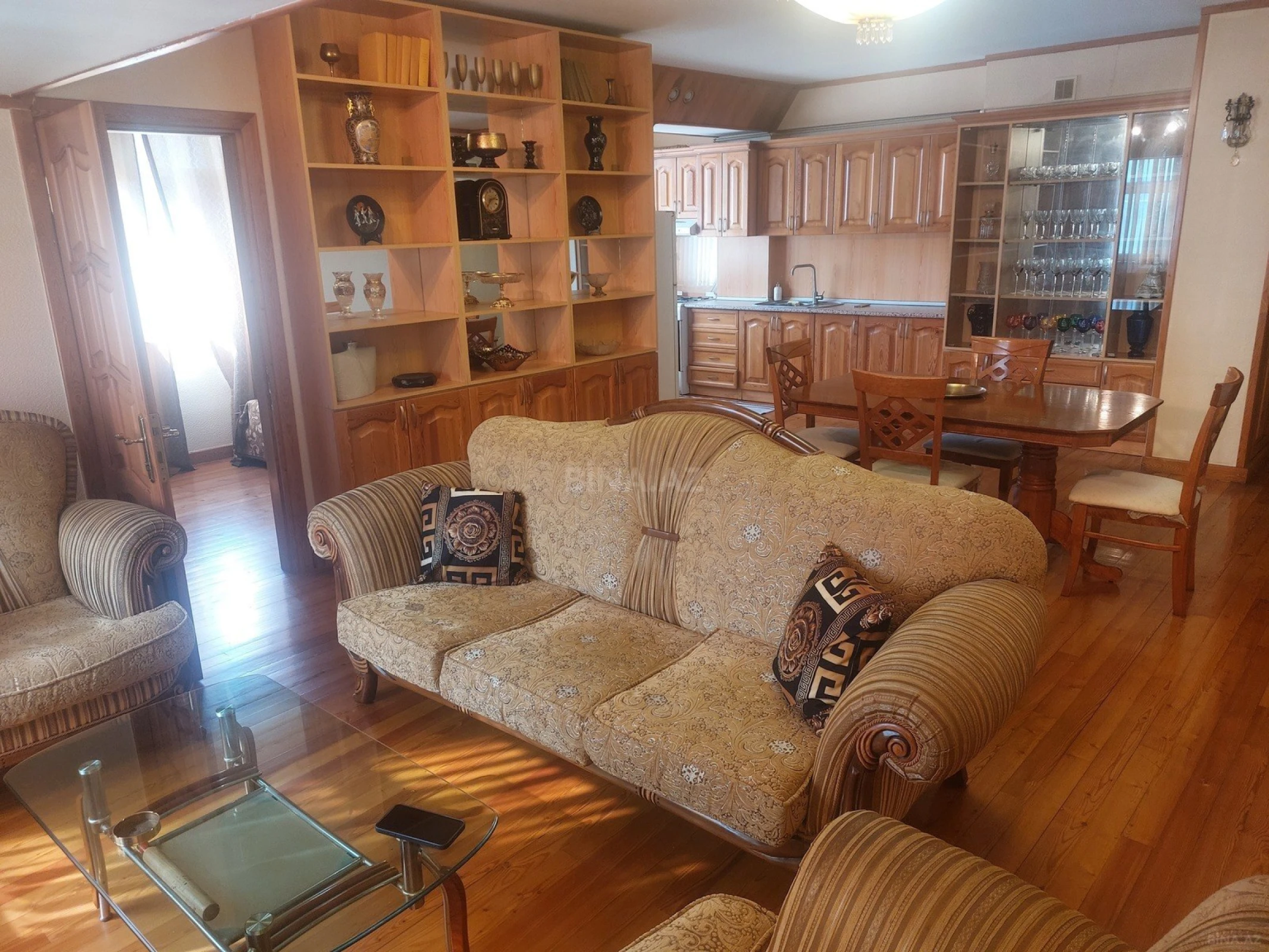 Satılır 3 otaqlı mənzil 75 m²