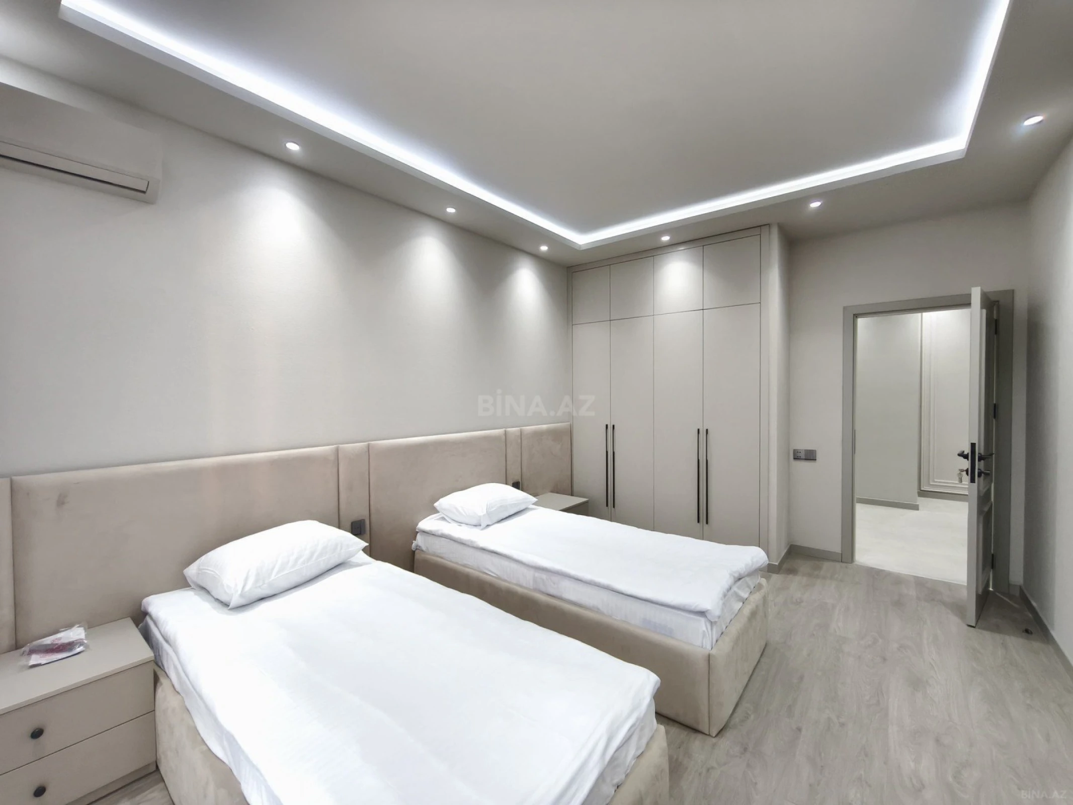 Satılır 3 otaqlı mənzil 148 m²