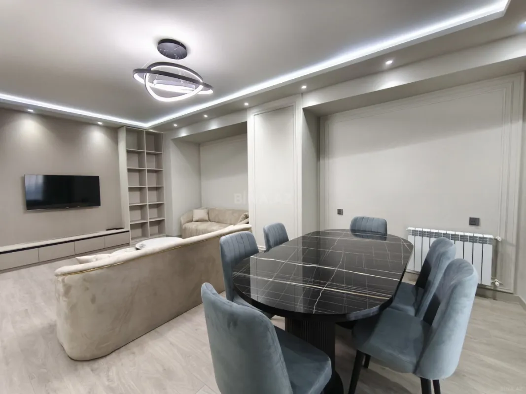 Satılır 3 otaqlı mənzil 148 m²