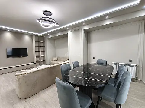 Satılır 3 otaqlı mənzil 148 m²