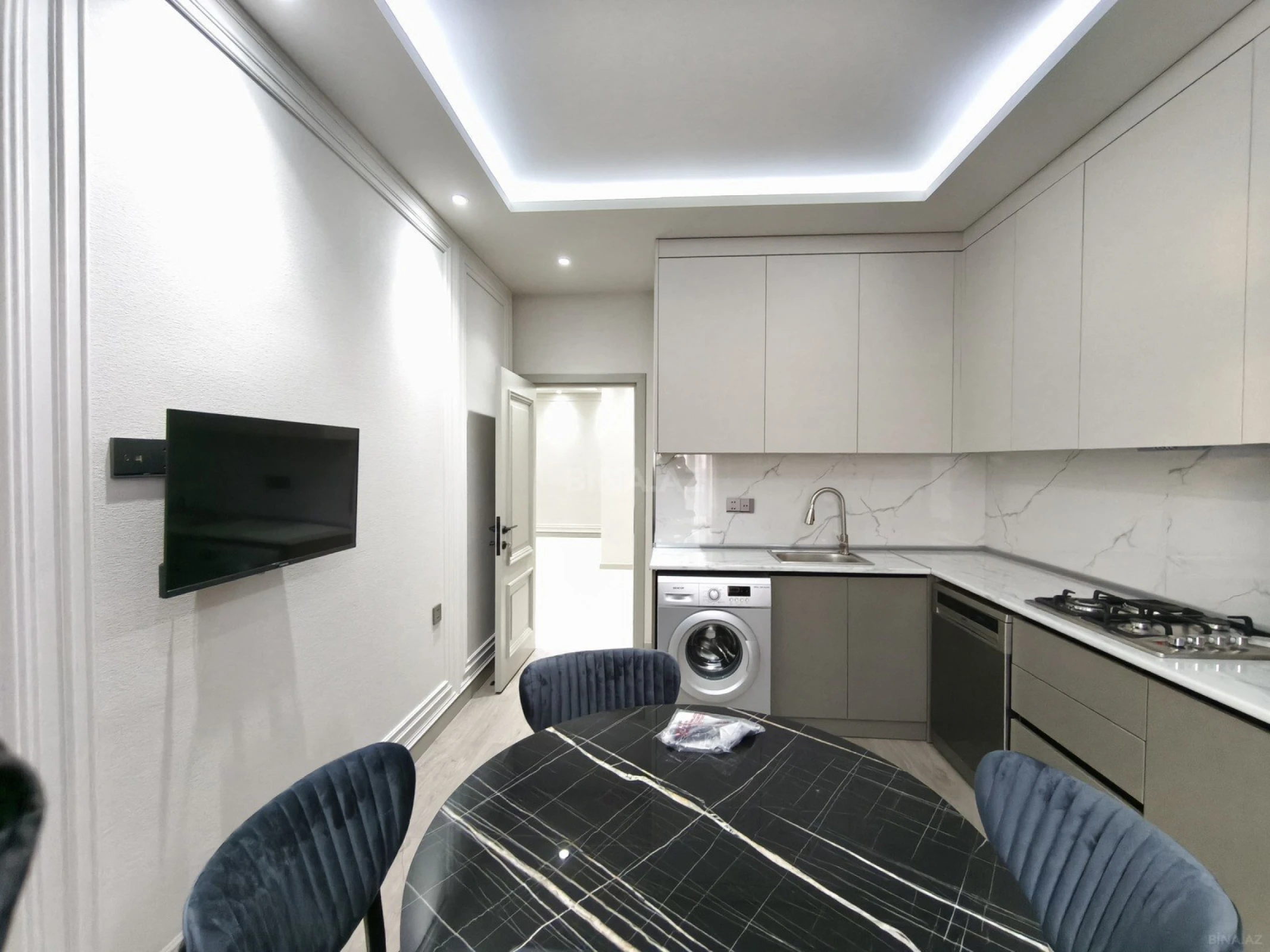 Satılır 3 otaqlı mənzil 148 m²
