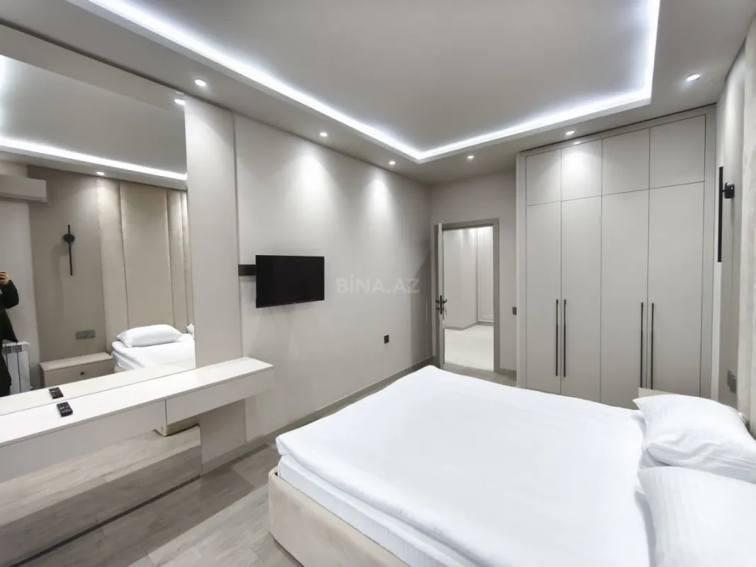 Satılır 3 otaqlı mənzil 148 m²