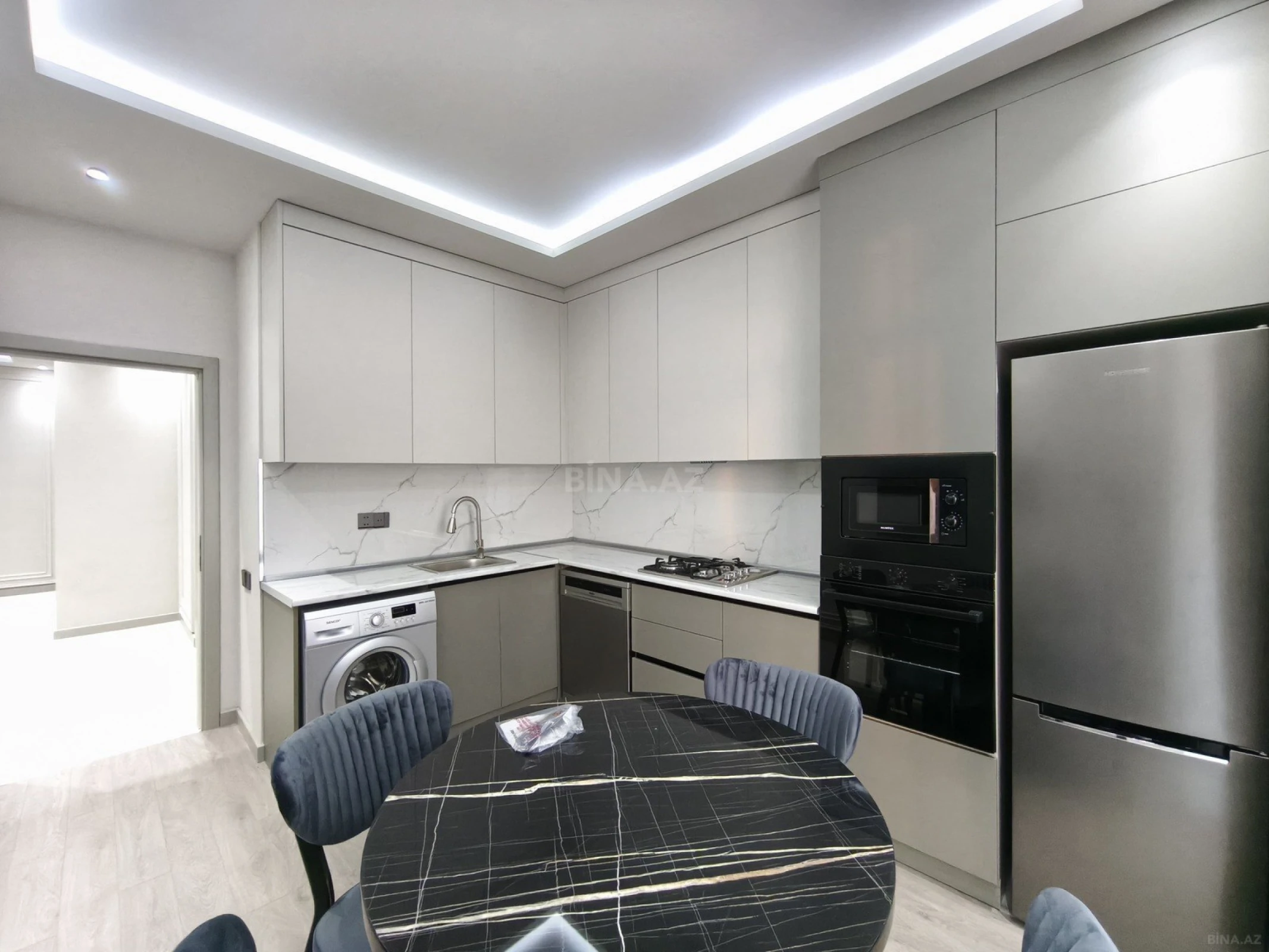 Satılır 3 otaqlı mənzil 148 m²