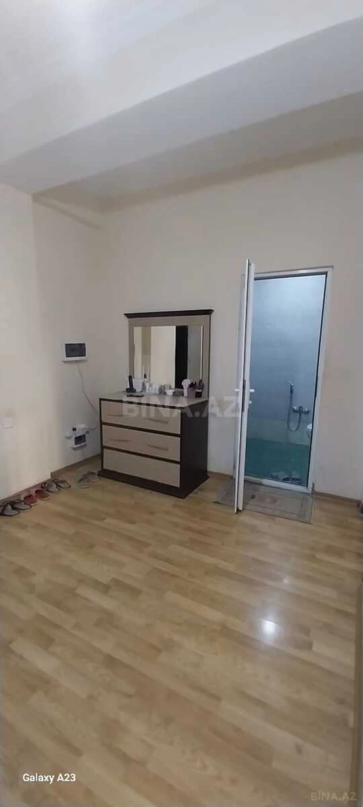 Satılır 2 otaqlı mənzil 116 m²