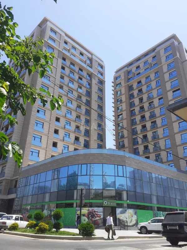Satılır 3 otaqlı mənzil 118.5 m²