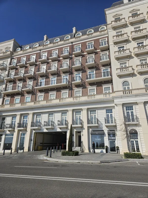 Kirayə verilir 3 otaqlı mənzil 140 m²