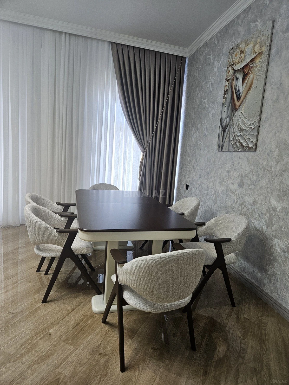 Kirayə verilir 3 otaqlı mənzil 140 m²