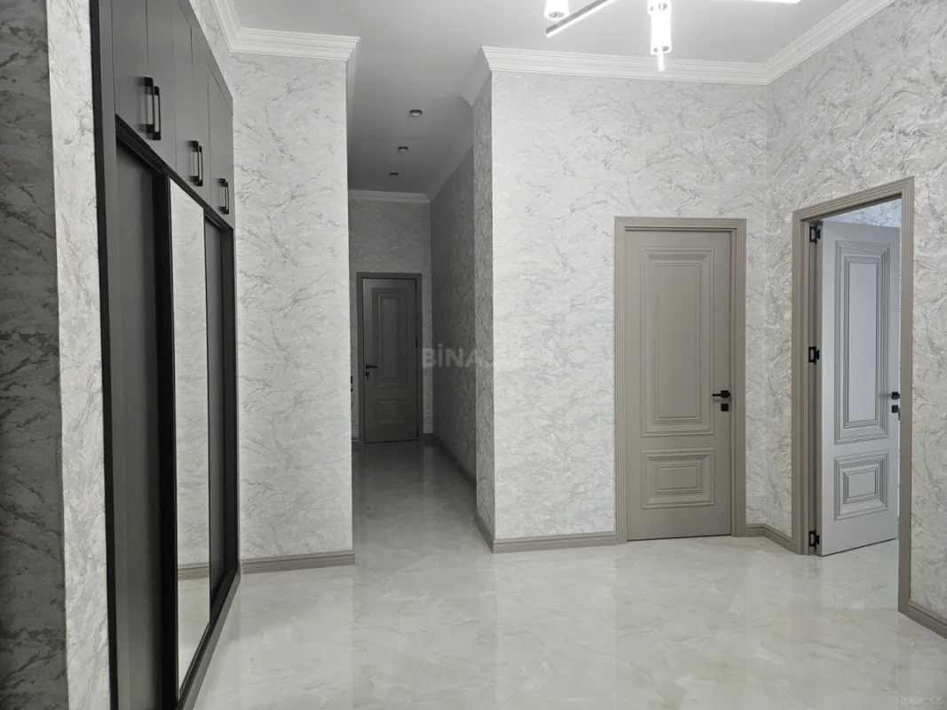 Kirayə verilir 3 otaqlı mənzil 140 m²
