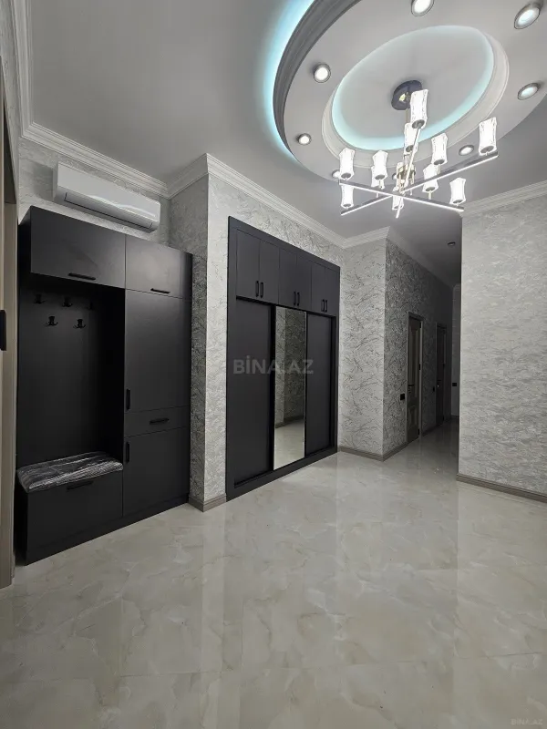 Kirayə verilir 3 otaqlı mənzil 140 m²