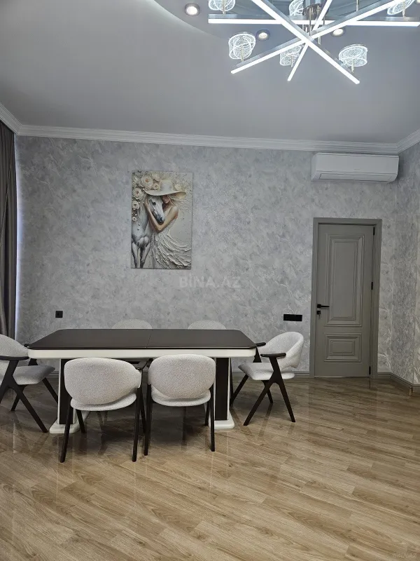 Kirayə verilir 3 otaqlı mənzil 140 m²