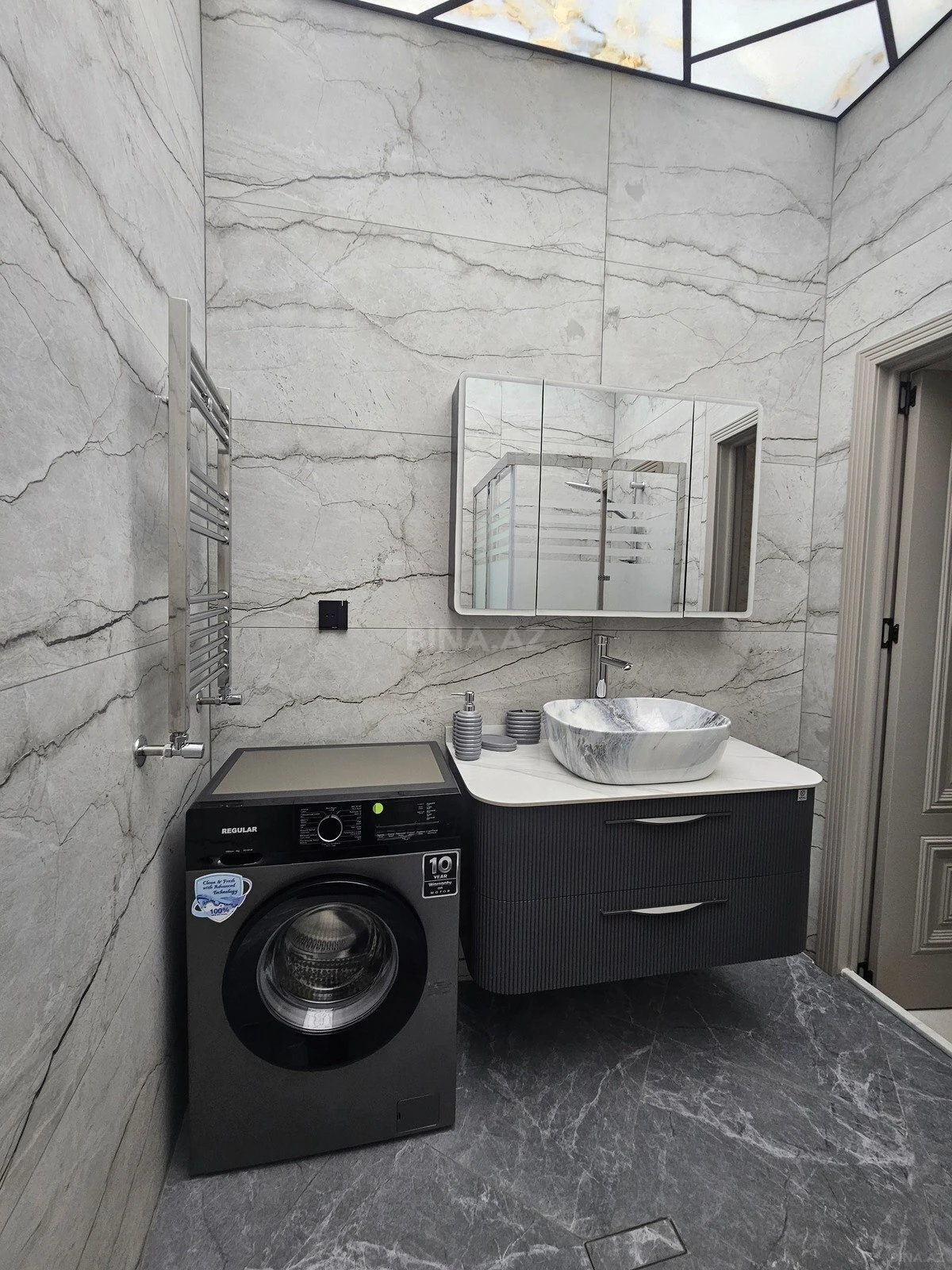 Kirayə verilir 3 otaqlı mənzil 140 m²