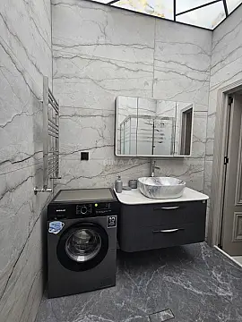 Kirayə verilir 3 otaqlı mənzil 140 m²