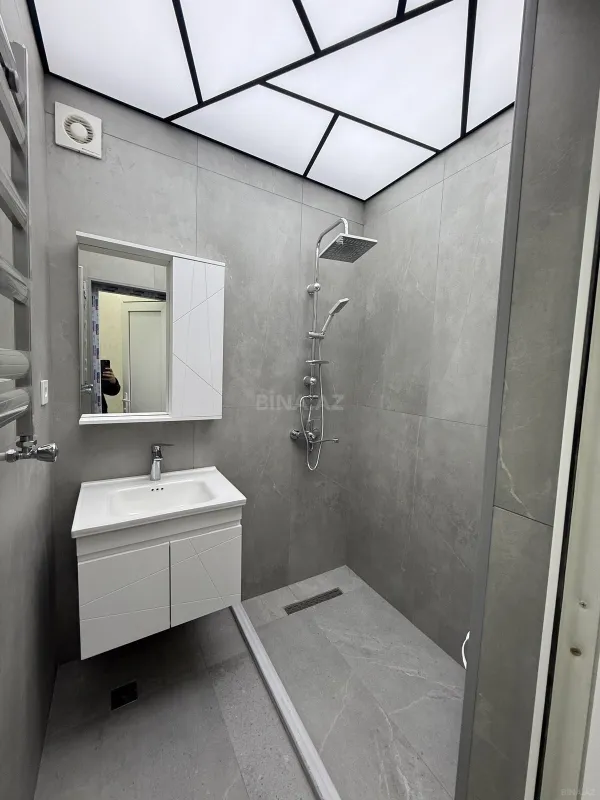 Satılır 2 otaqlı mənzil 68 m²