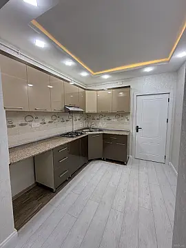 Satılır 2 otaqlı mənzil 68 m²