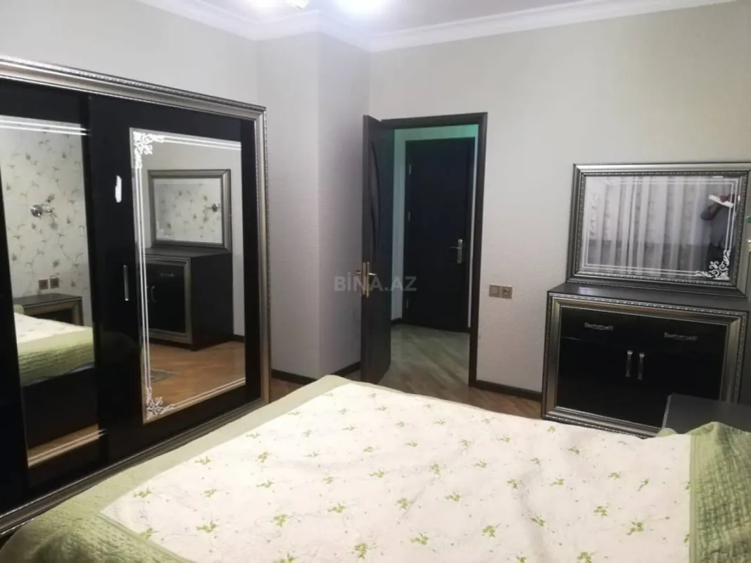 Satılır 3 otaqlı mənzil 95 m²