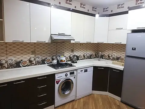 Satılır 3 otaqlı mənzil 95 m²