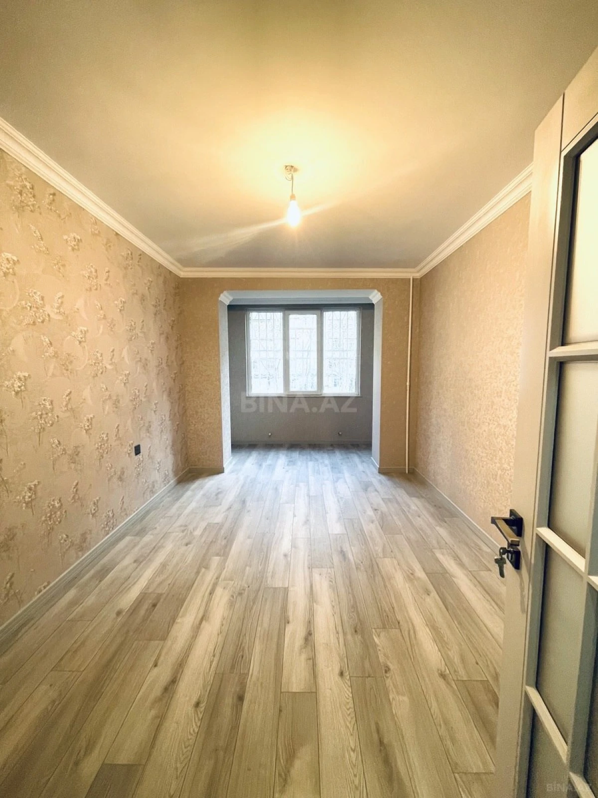 Satılır 4 otaqlı mənzil 100 m²