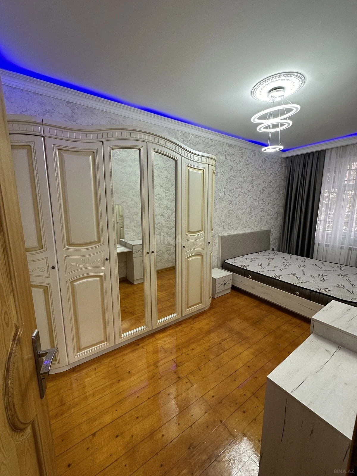 Satılır 2 otaqlı mənzil 48 m²