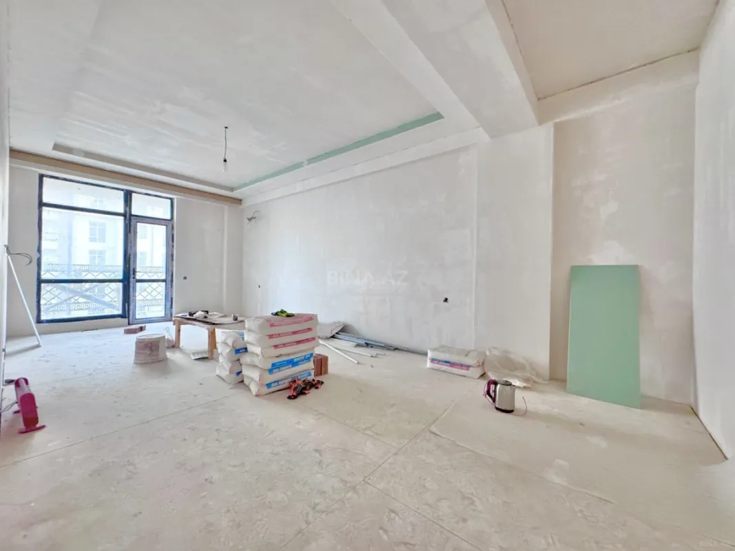 Satılır 3 otaqlı mənzil 126 m²