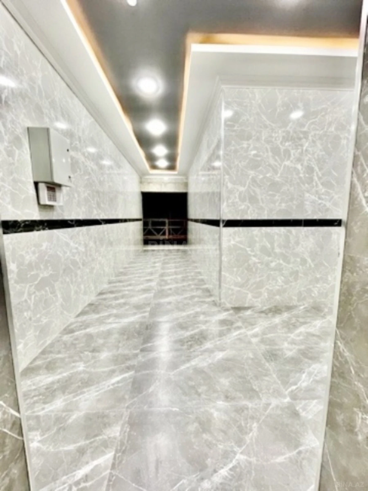 Satılır 3 otaqlı mənzil 126 m²