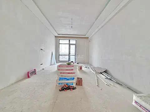 Satılır 3 otaqlı mənzil 126 m²
