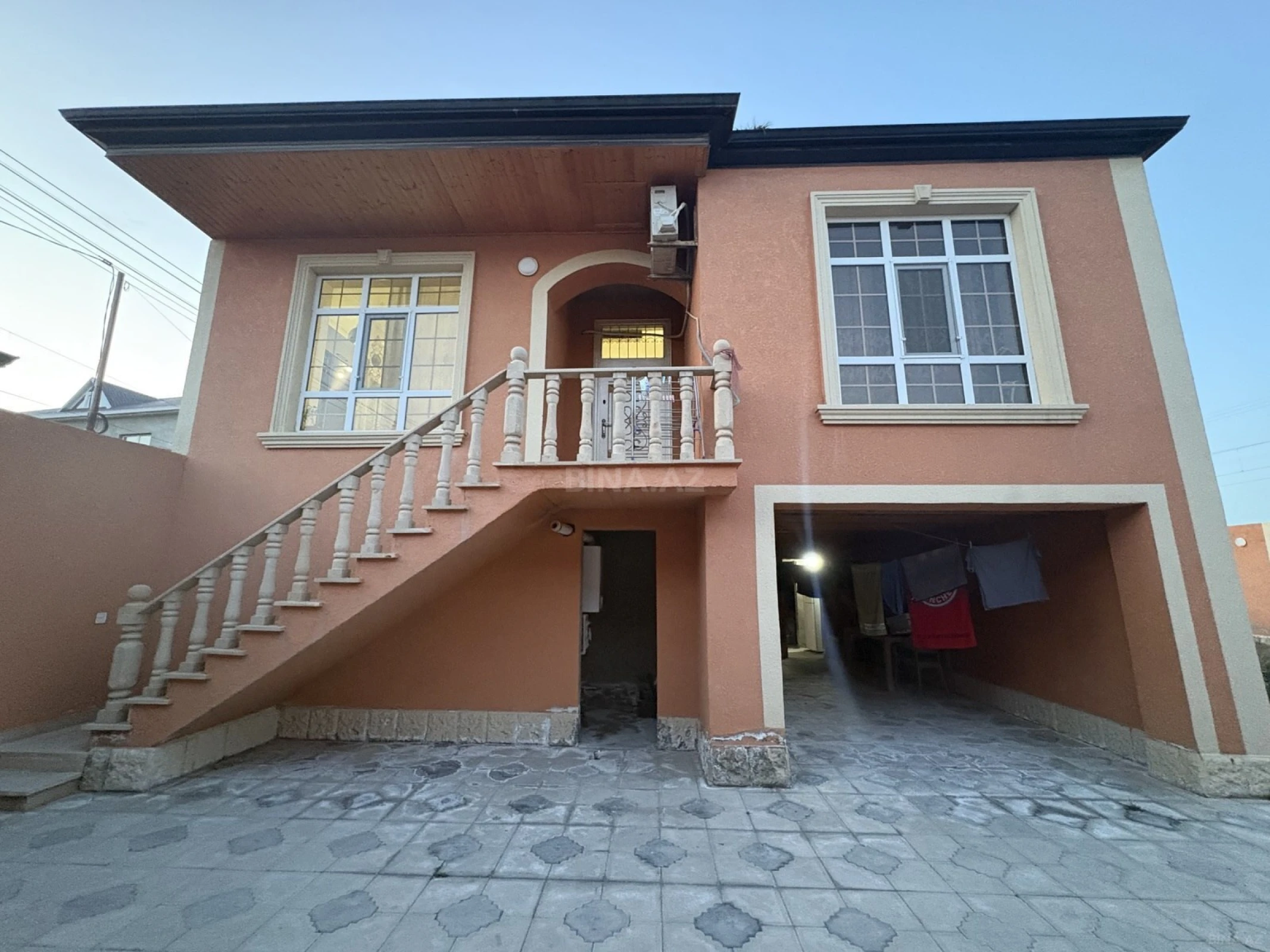 Satılır 4 otaqlı həyət evi 180 m²