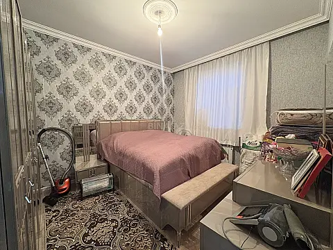 Satılır 4 otaqlı həyət evi 180 m²