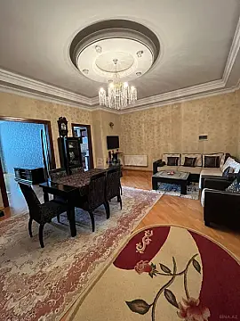 Satılır 4 otaqlı mənzil 140 m²