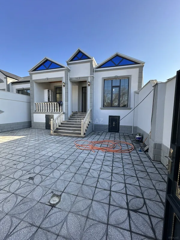 Satılır 4 otaqlı həyət evi 125 m²