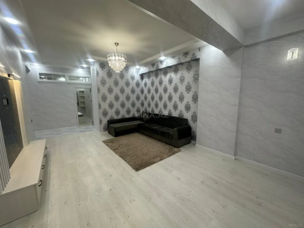 Satılır 4 otaqlı mənzil 110 m²