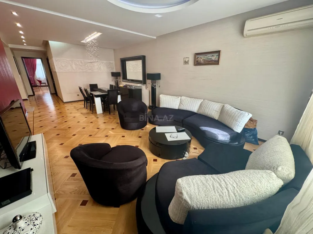 Kirayə verilir 3 otaqlı mənzil 150 m²