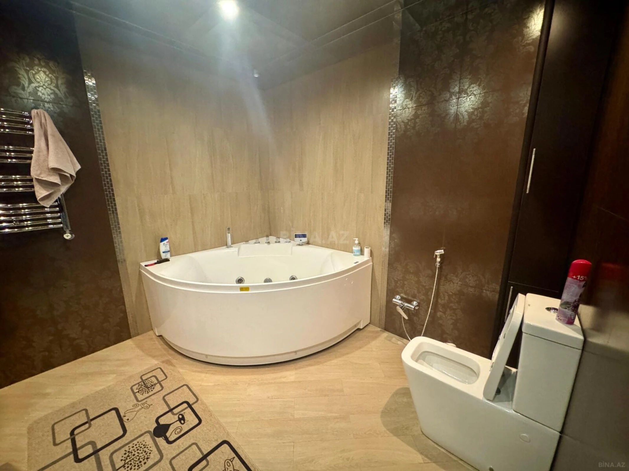 Kirayə verilir 3 otaqlı mənzil 150 m²