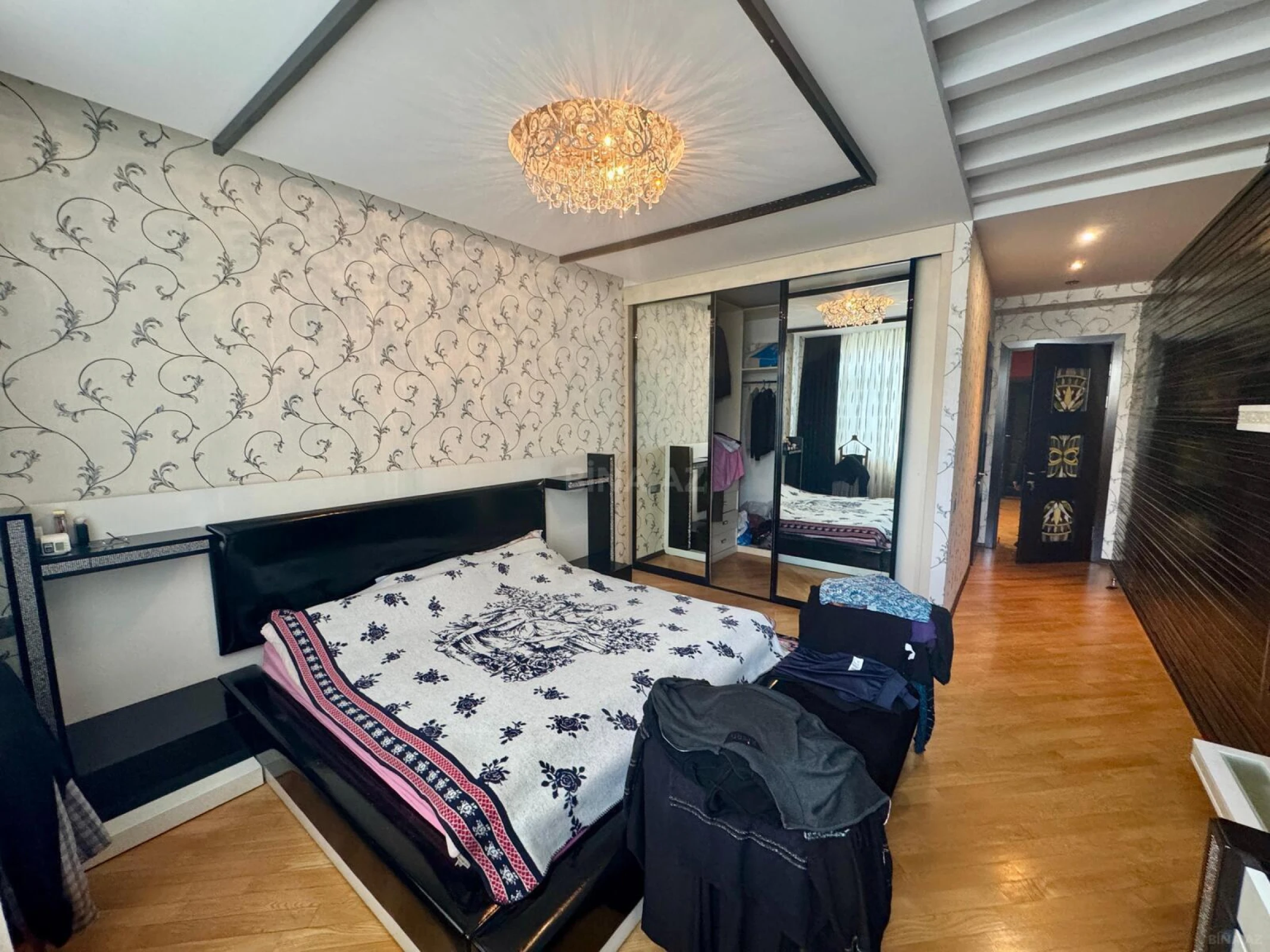 Kirayə verilir 3 otaqlı mənzil 150 m²