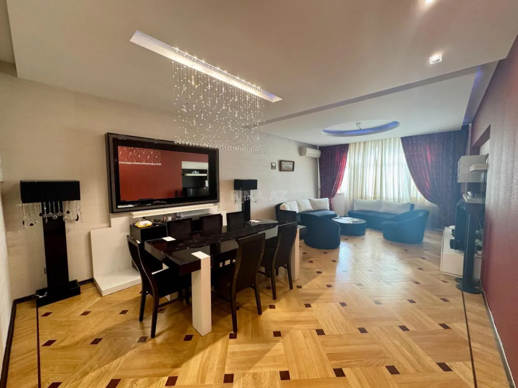 Kirayə verilir 3 otaqlı mənzil 150 m²