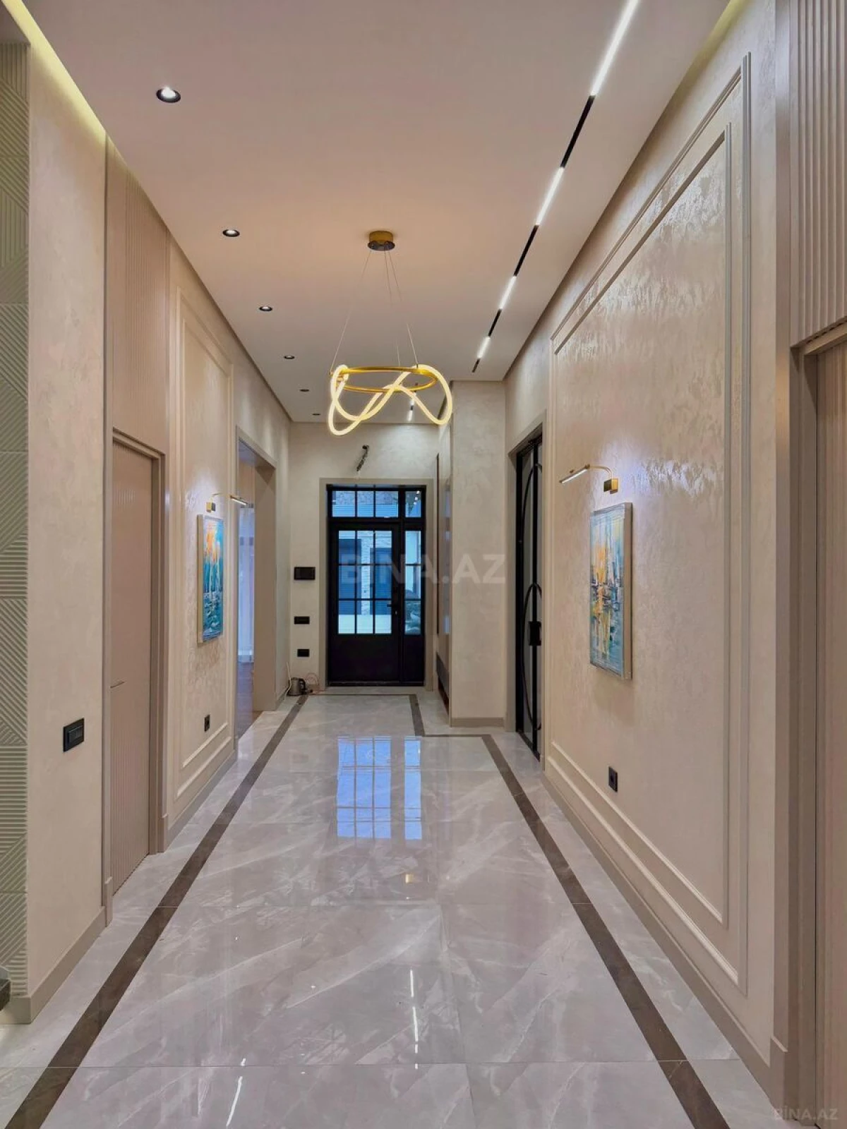 Satılır 5 otaqlı həyət evi 400 m²