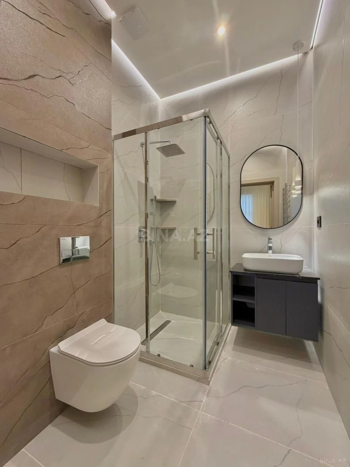 Satılır 5 otaqlı həyət evi 400 m²