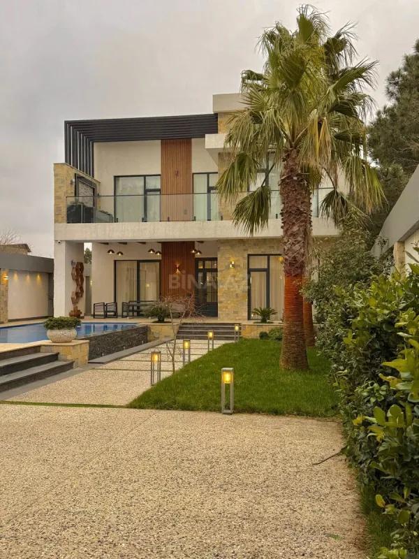 Satılır 5 otaqlı həyət evi 400 m²