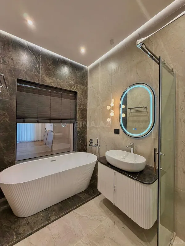 Satılır 5 otaqlı həyət evi 400 m²