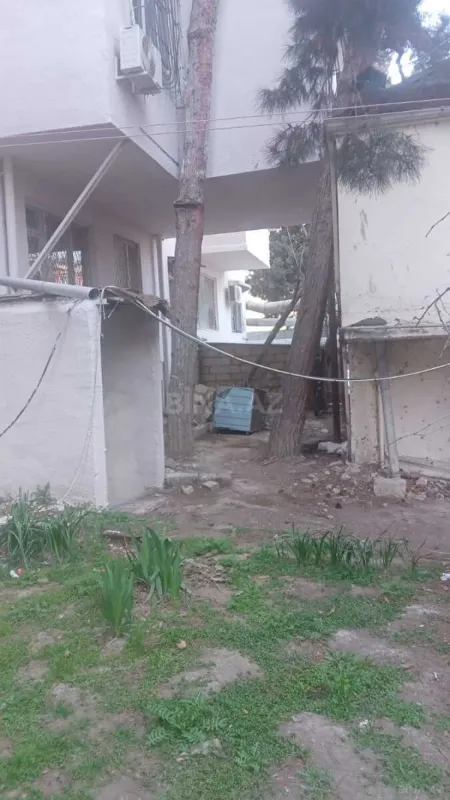 Satılır 4 otaqlı mənzil 90 m²