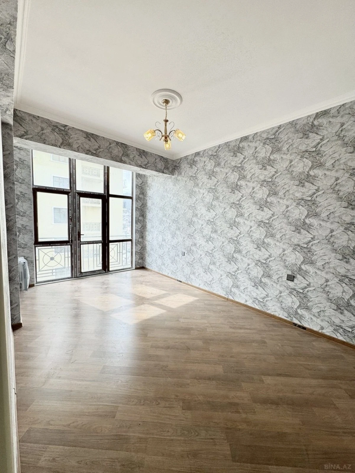 Kirayə verilir 3 otaqlı mənzil 115 m²
