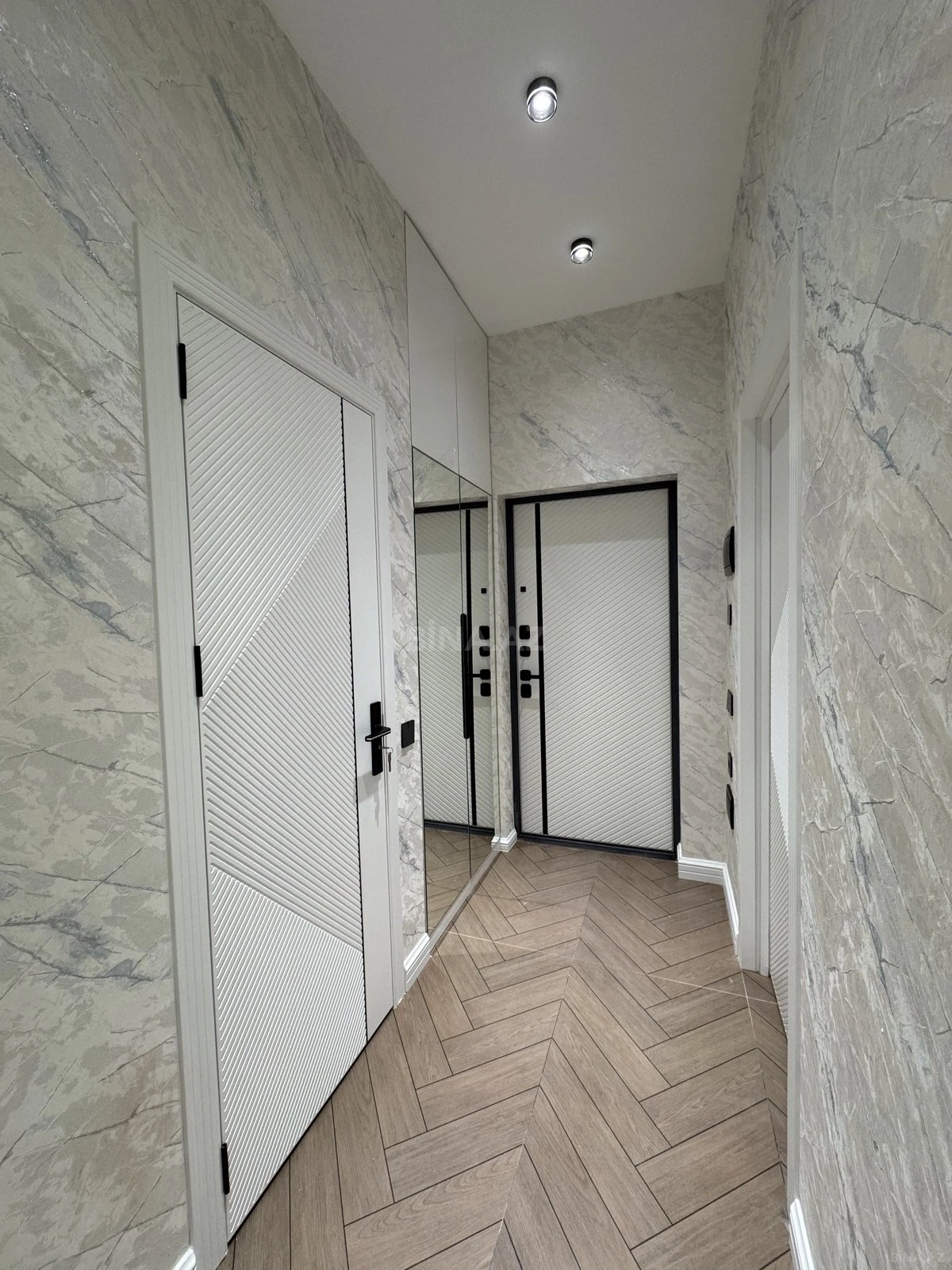 Satılır 2 otaqlı mənzil 52 m²