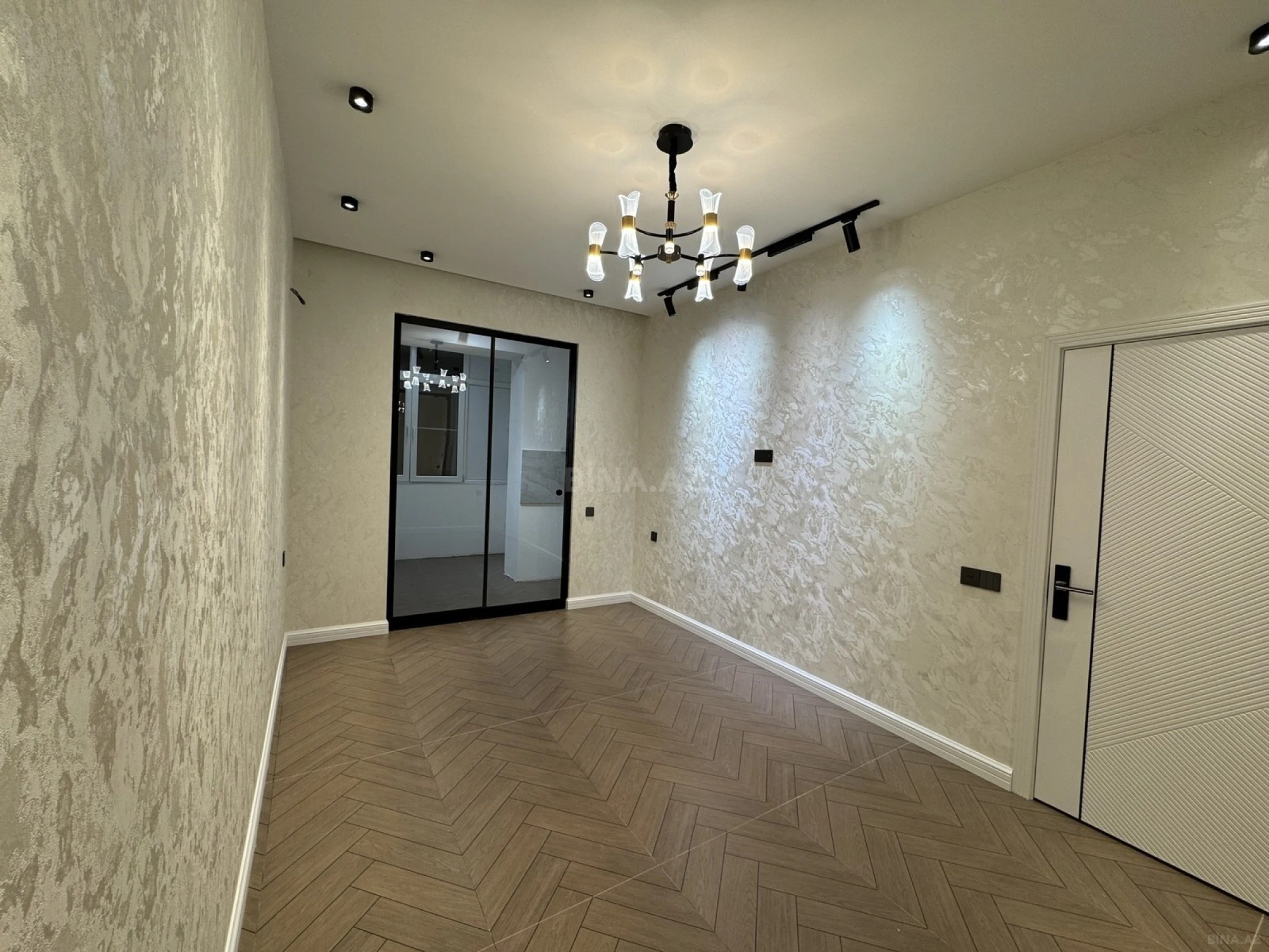 Satılır 2 otaqlı mənzil 52 m²