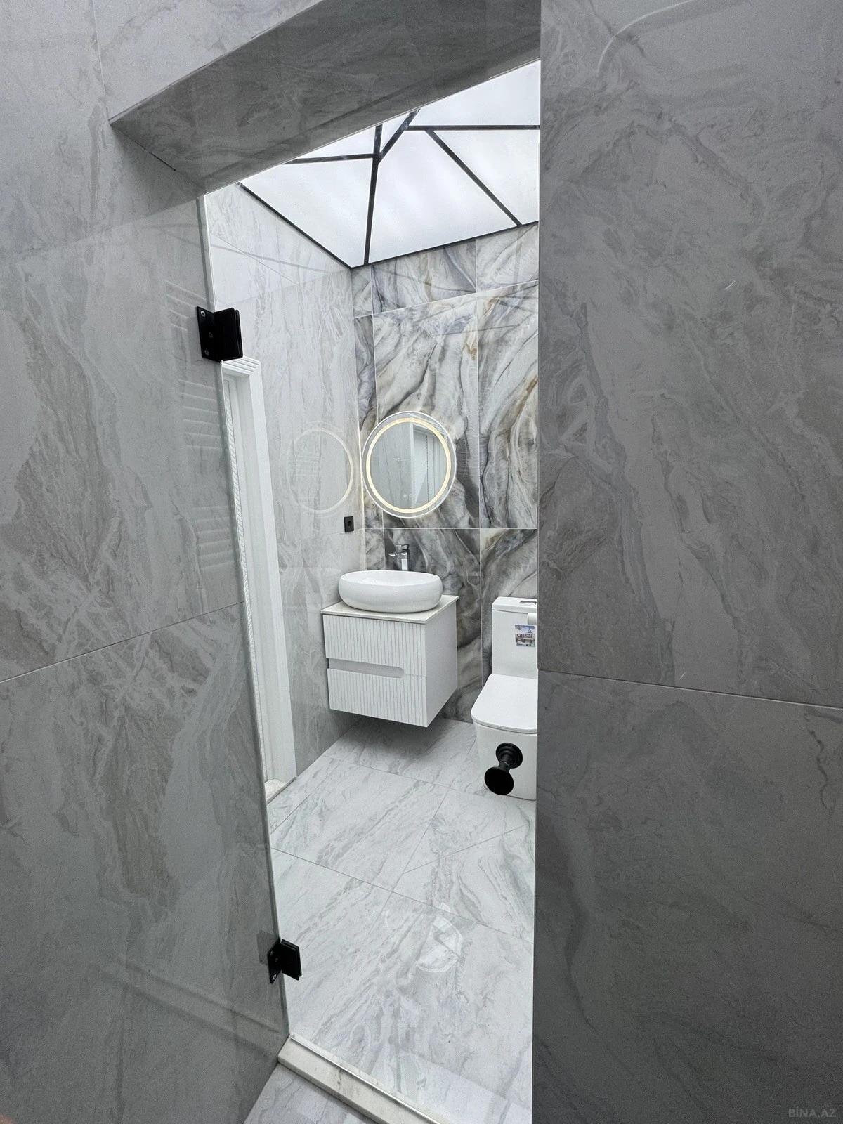 Satılır 2 otaqlı mənzil 52 m²