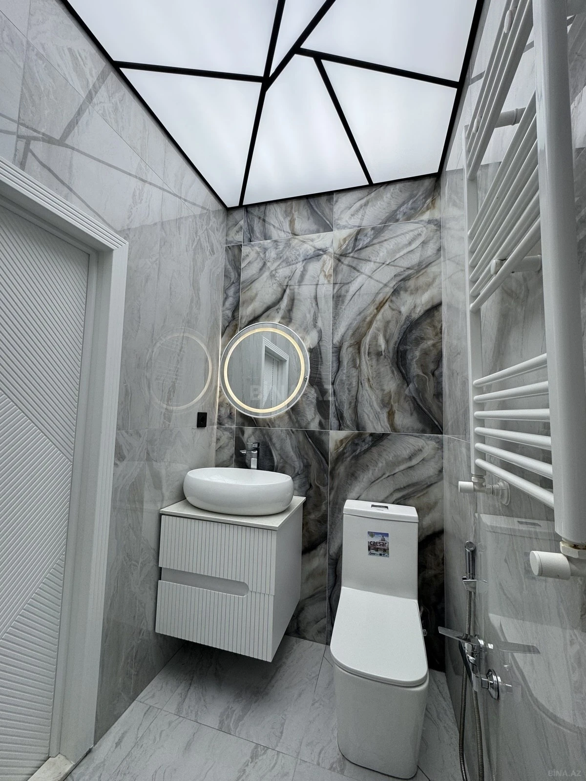 Satılır 2 otaqlı mənzil 52 m²