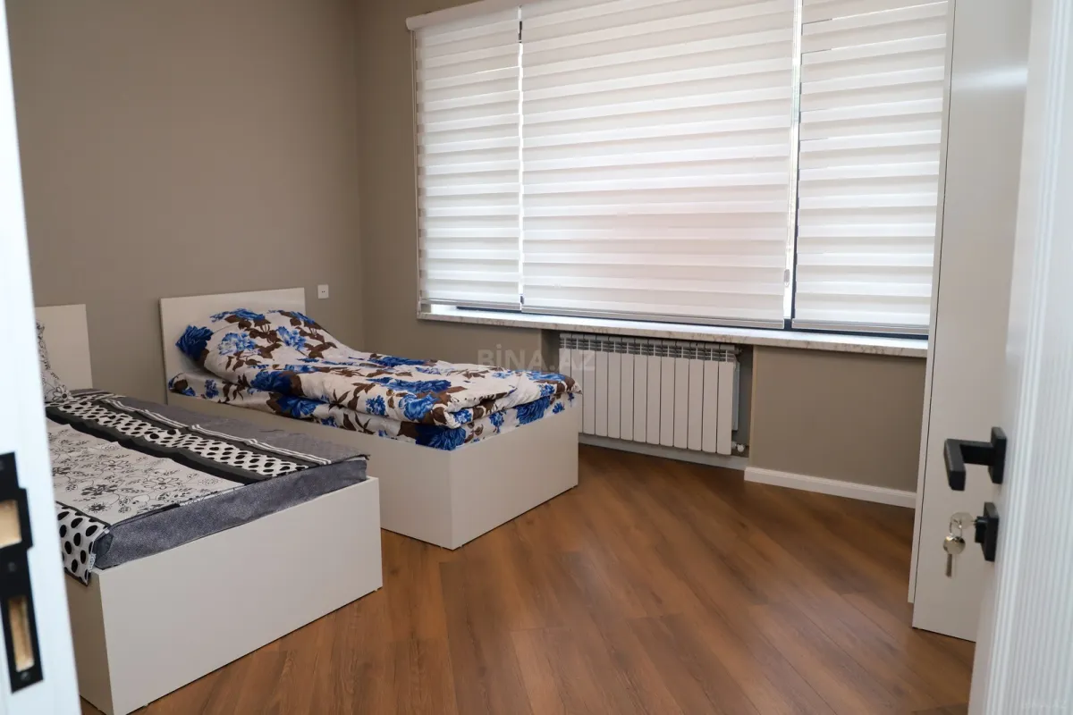 Kirayə verilir 6 otaqlı həyət evi 300 m²