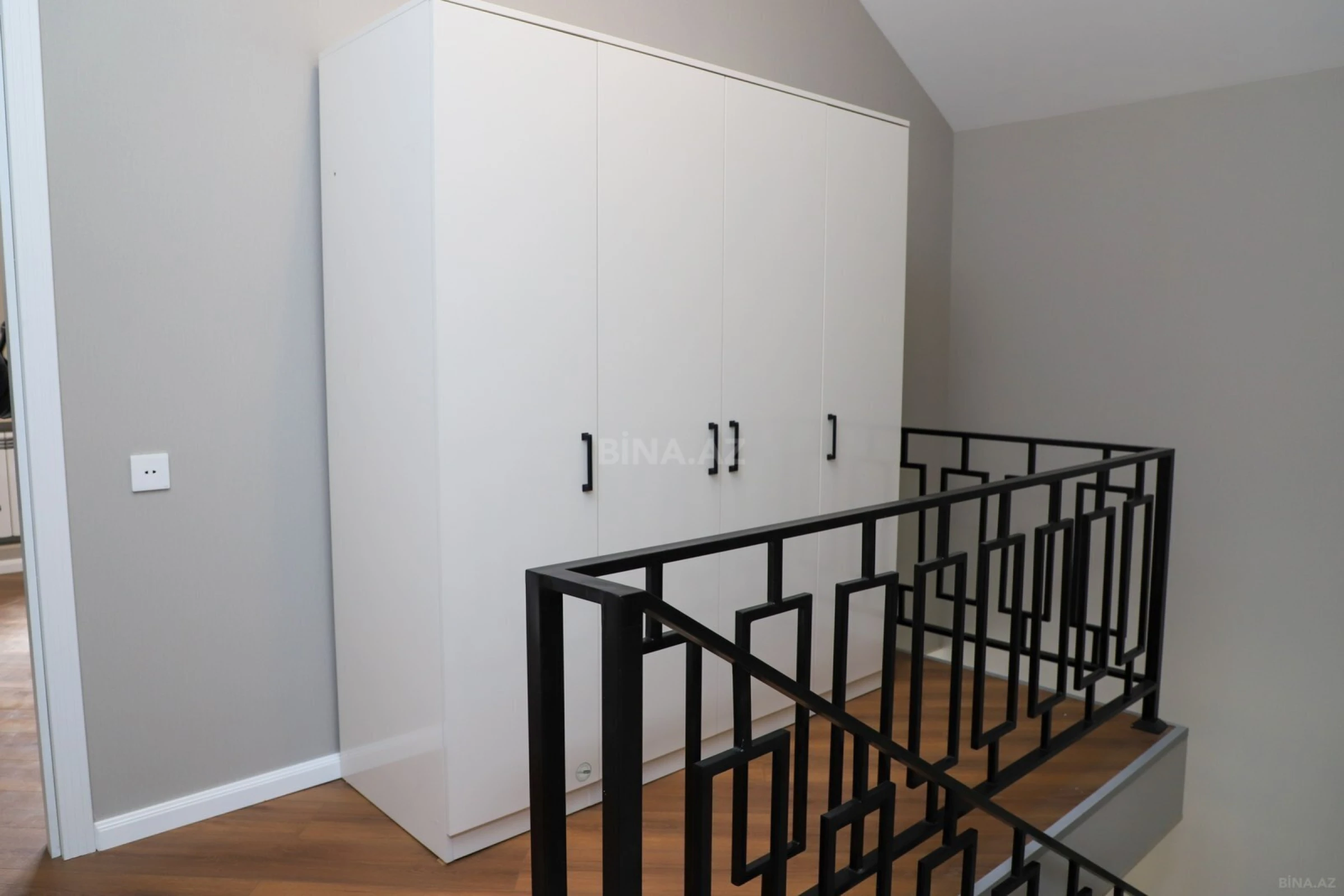 Kirayə verilir 6 otaqlı həyət evi 300 m²