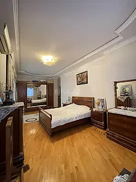 Satılır 3 otaqlı mənzil 128 m²