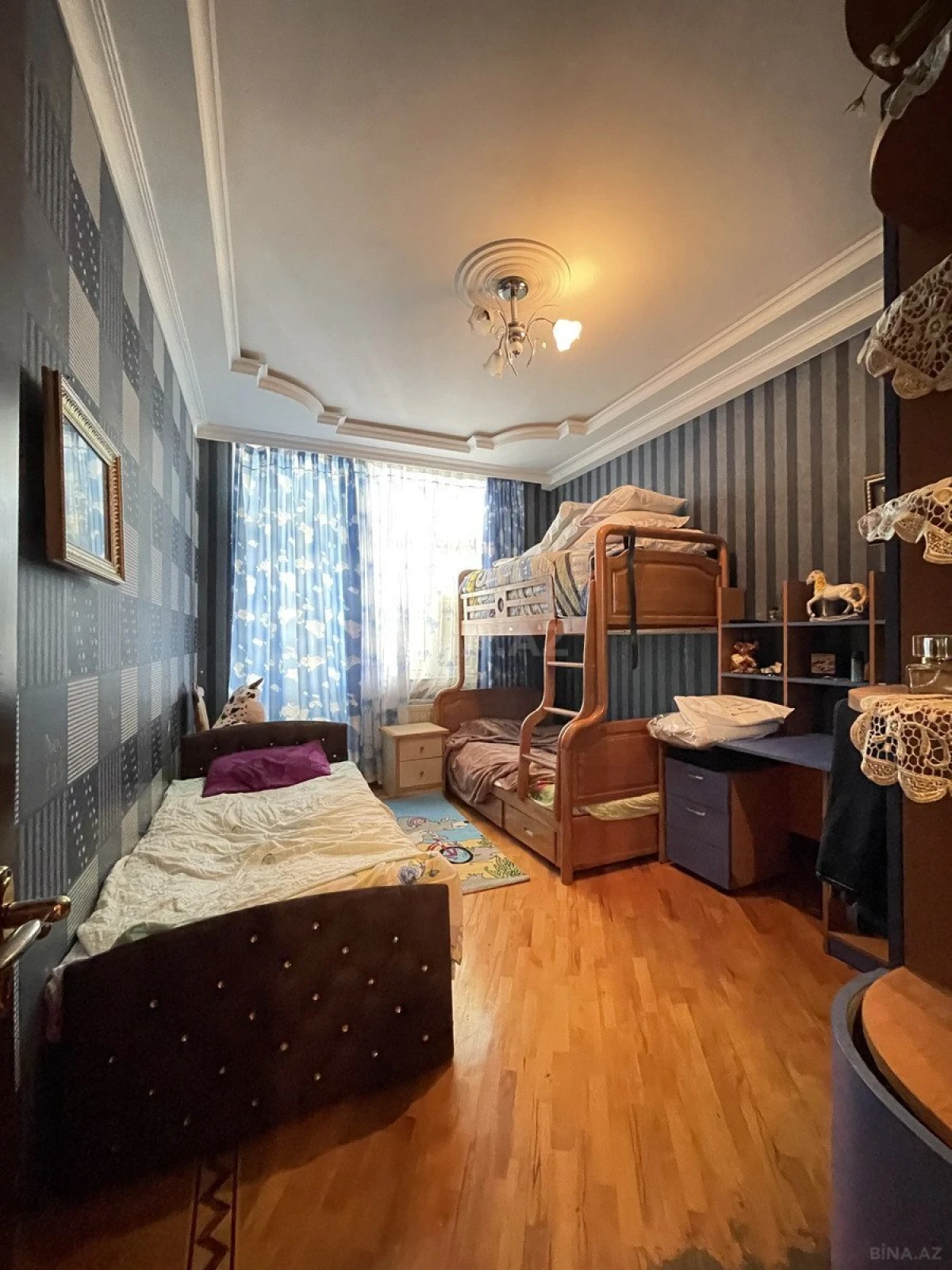 Satılır 3 otaqlı mənzil 128 m²
