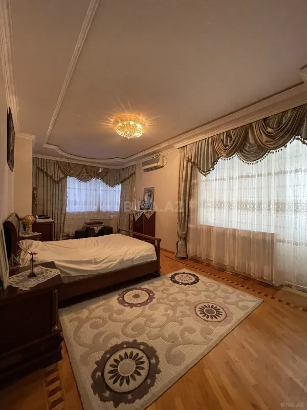 Satılır 3 otaqlı mənzil 128 m²