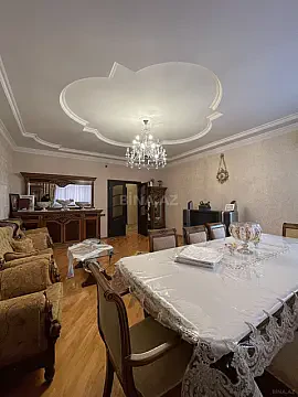 Satılır 3 otaqlı mənzil 128 m²